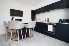 NEW Light & Airy 3 Bed Getaway - Wifi - Netflix - Comfort